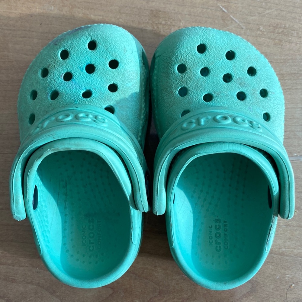 Kids crocs, good condition.
